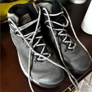 Columbia Gray Hiking Boots